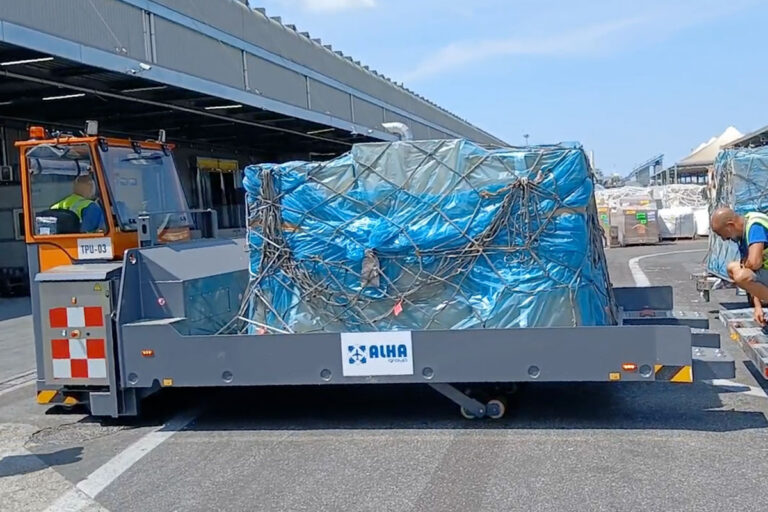 uld-transporter-neos-rd-air-cargo-handling-operation-outside